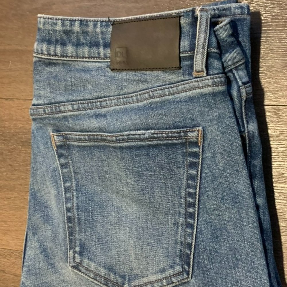 DL1961 Nick Jean (Slim, Distressed)